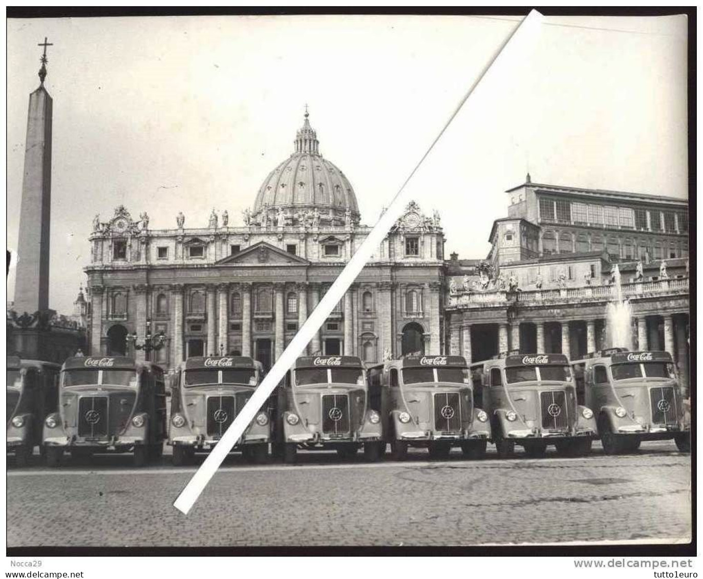 ROMA - PIAZZA SAN PIETRO - ANNI 40 - FOTO ORIGINALE CAMION DELLA COCA COLA. ECCEZIONALE - LIEVE MANCANZA SULLA SINISTRA. - Andere & Zonder Classificatie