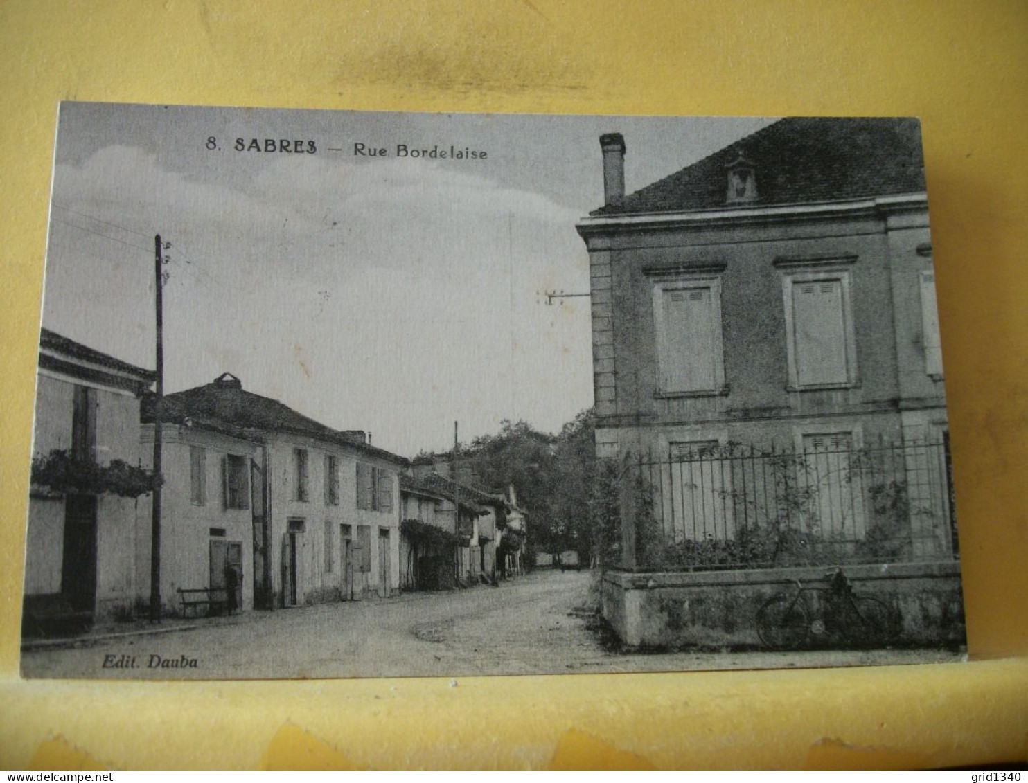 40 2915 - CPA - AUTRE VUE DIFFERENTE N° 2 - 40 SABRES - RUE BORDELAISE - ANIMATION. - Sabres