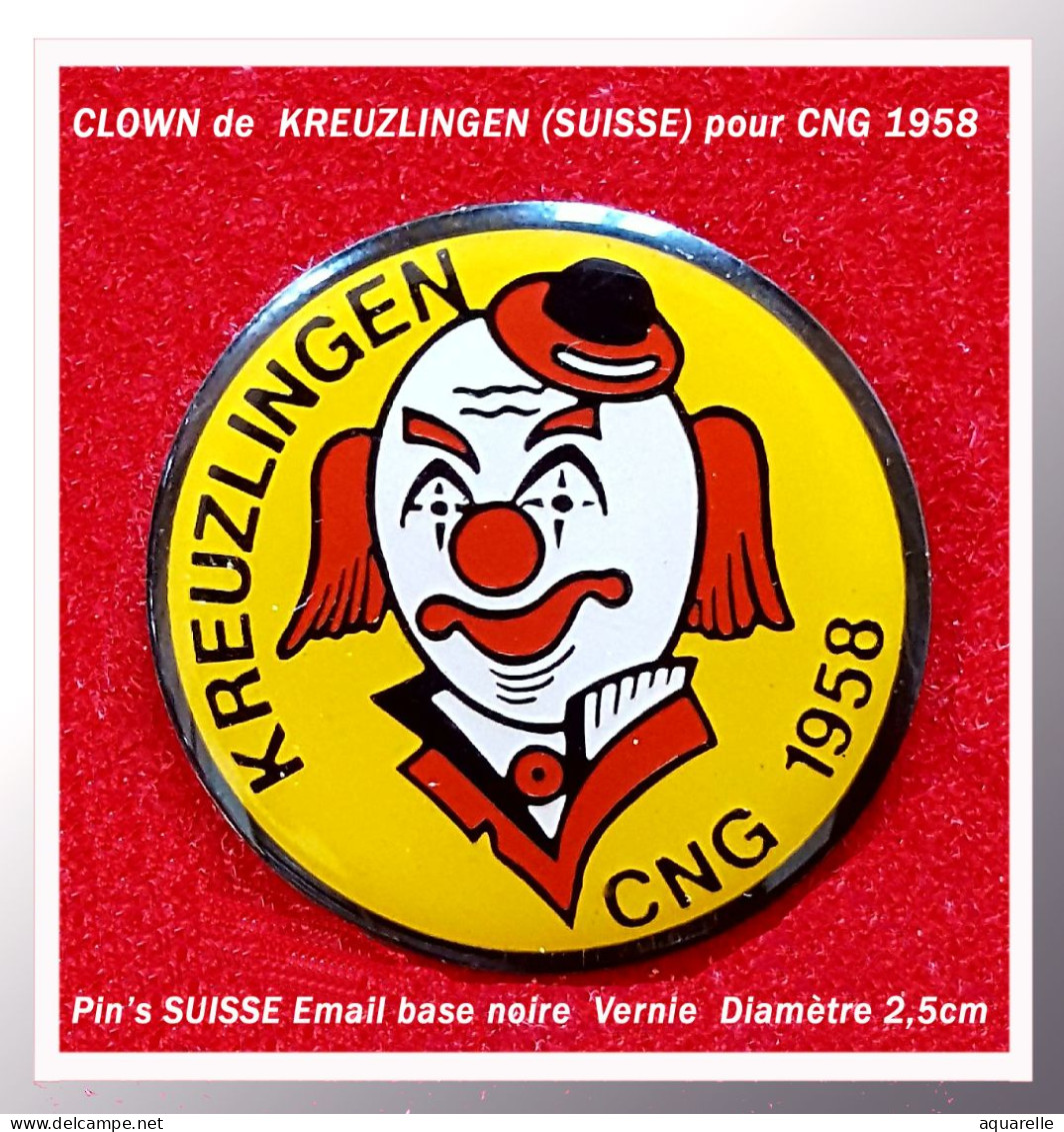 SUPER PIN'S "CLOWN"  CNG 1958, CARNAVAL De KREUZINGEN  Signé Poly Pin's, Diamètre 2,5cm - Beroemde Personen