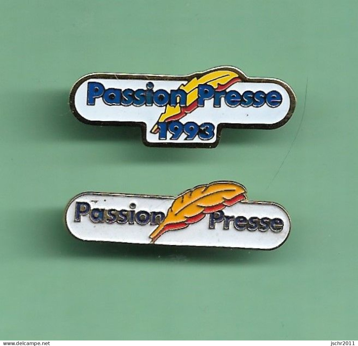 2 Pin's *** PASSION PRESSE *** WW02 (18-1) - Mass Media