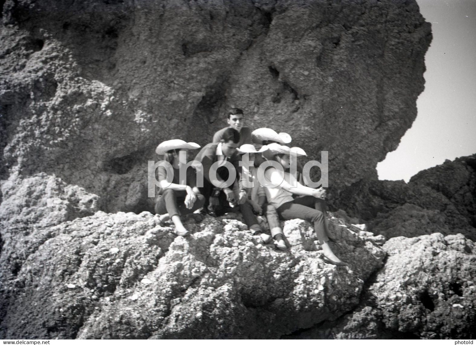 7 NEGATIVES SET BOYS GIRLS BEACH PLAGE PORTUGAL ORIGINAL AMATEUR 60/90mm NEGATIVE NOT PHOTO FOTO