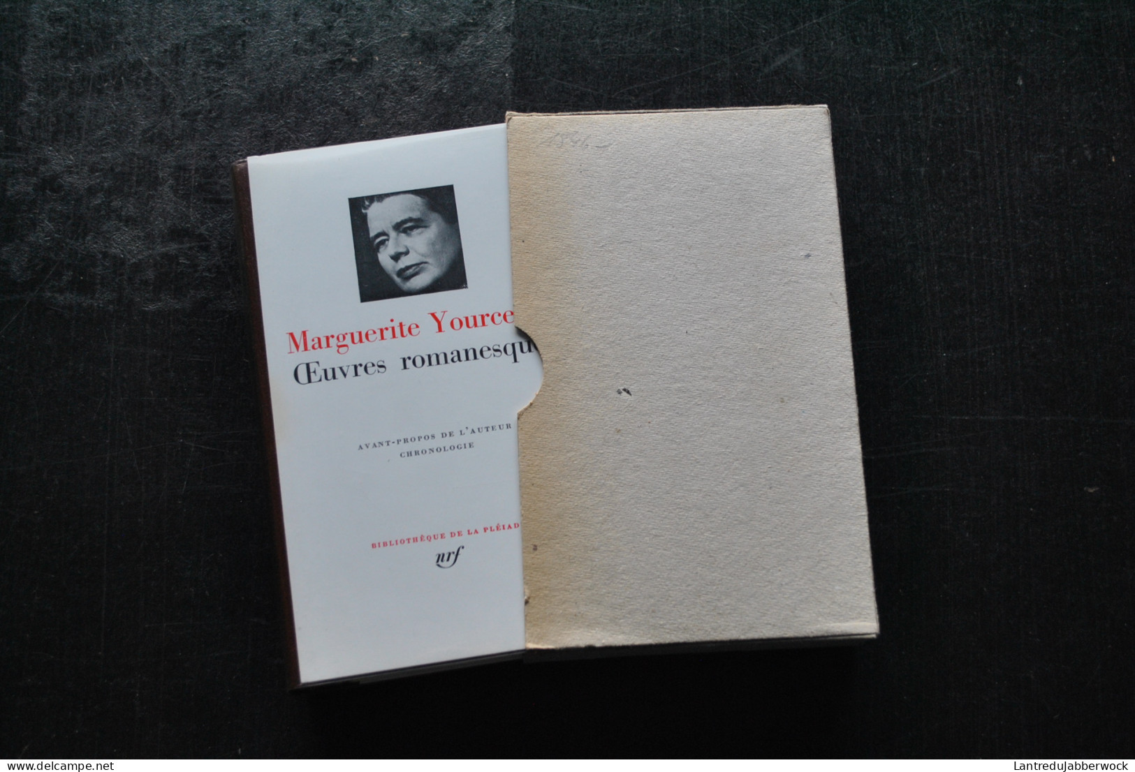 Marguerite Yourcenar Oeuvres Romanesques Bibliothèque De La Pléiade Nrf 1982 Rhodoïd Et Emboitage En Très Bon état - La Pleyade