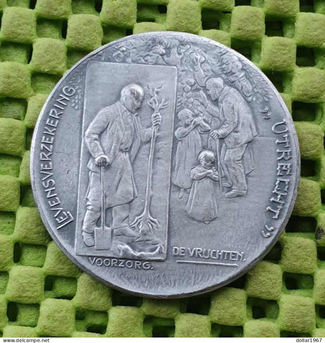 Nederland (1917)/1942. Levensverzekering Utrecht Begeer . -  Original Foto  !!  Medallion  Dutch - Other & Unclassified