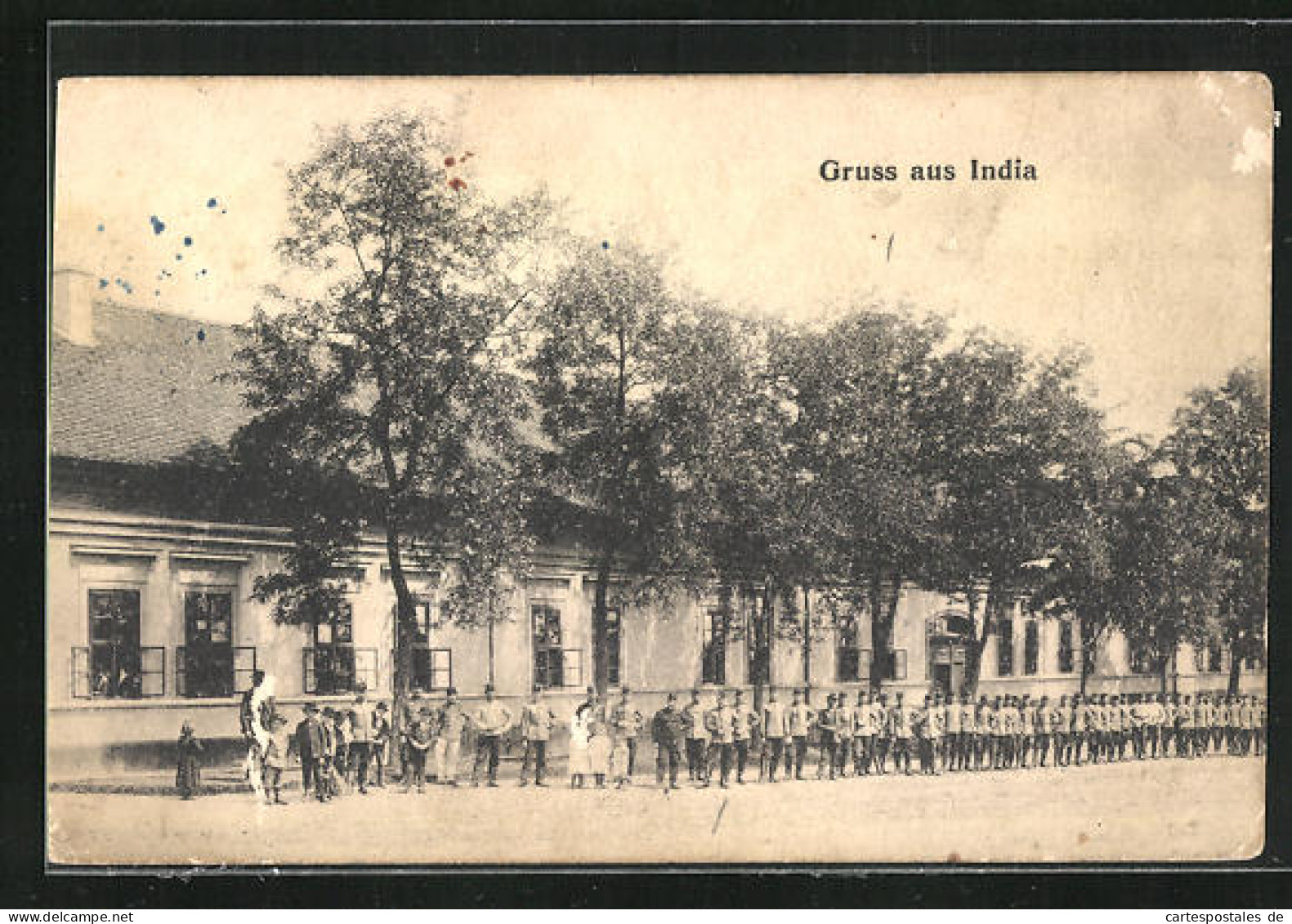 AK India, Soldaten Stehen Vor Einem Haus  - Serbien