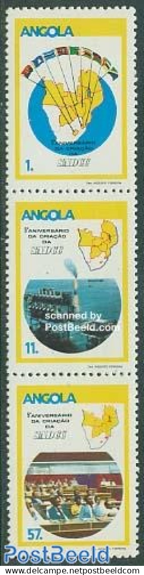 Angola 1985 Development 3v [::], Mint NH, History - Various - Flags - Maps - Géographie