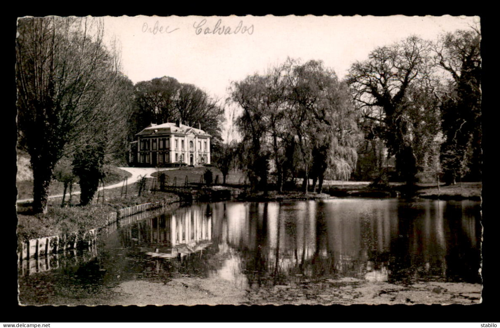 14 - ORBEC - LE CHATEAU DE LA VESPIERE ET L'ETANG - Orbec