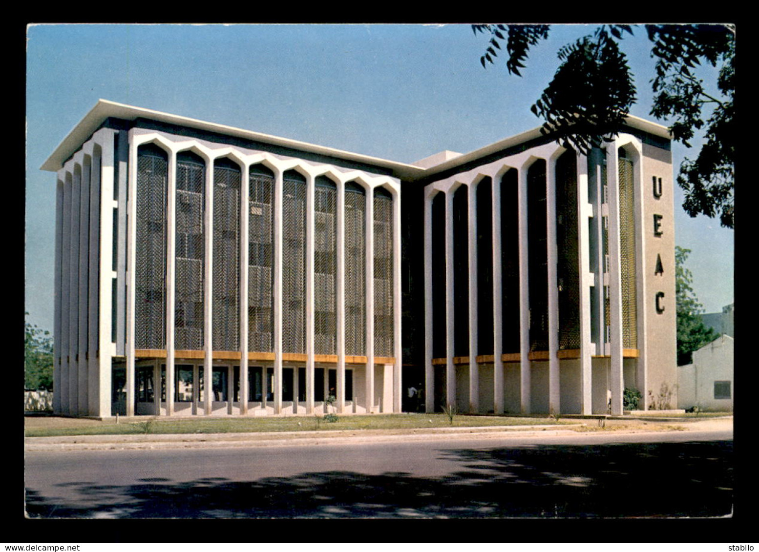 TCHAD - FORT-LAMY - L'IMMEUBLE DE L'UFAC - Tschad