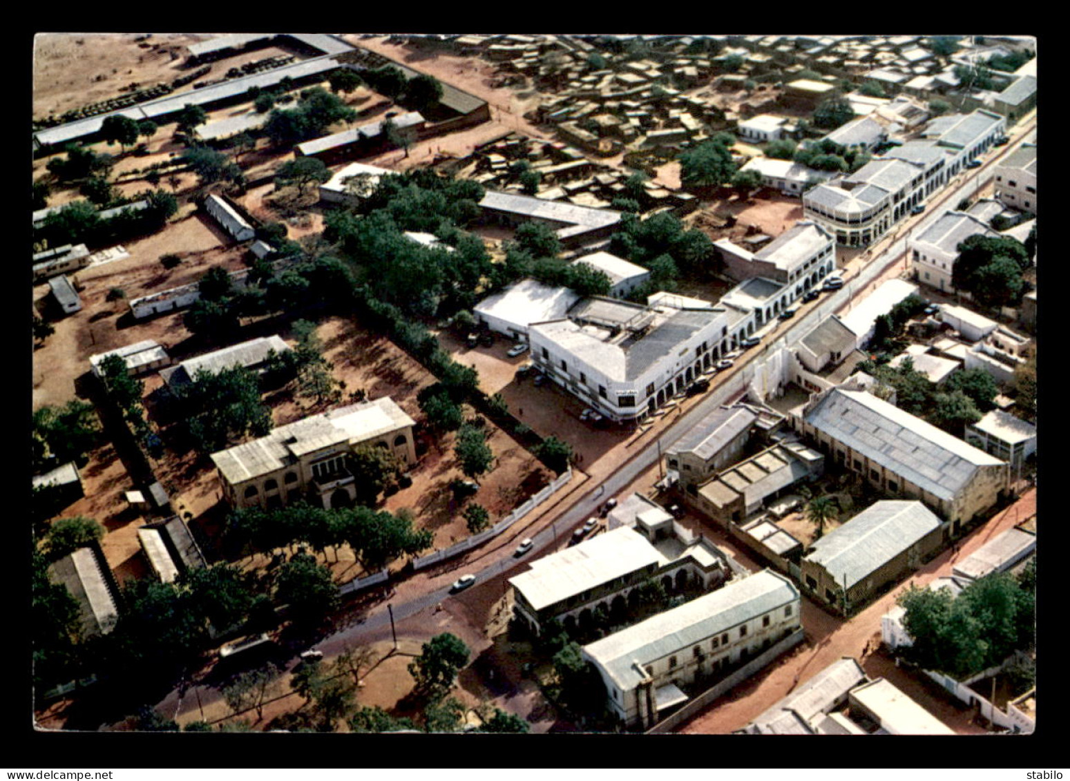 TCHAD - FORT-LAMY - VUE AERIENNE - LES MAGASINS ABTOUR - Tschad