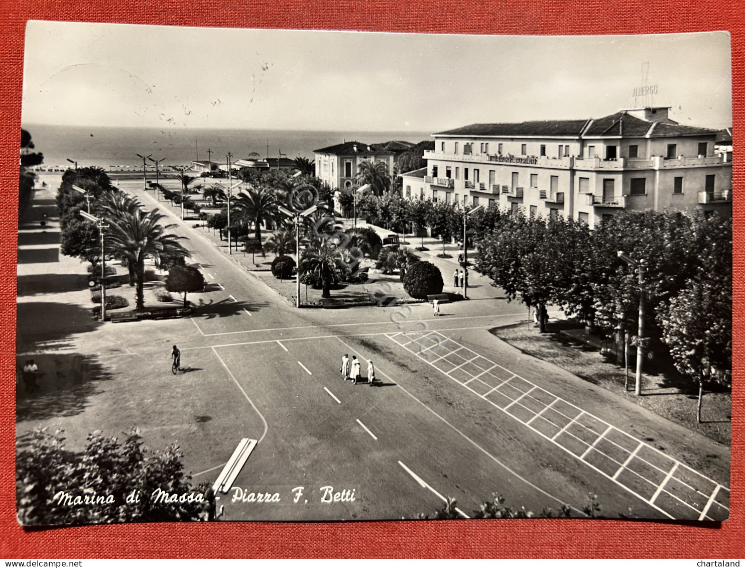 Cartolina - Marina Di Massa - Piazza Francesco Betti - 1955 Ca. - Massa