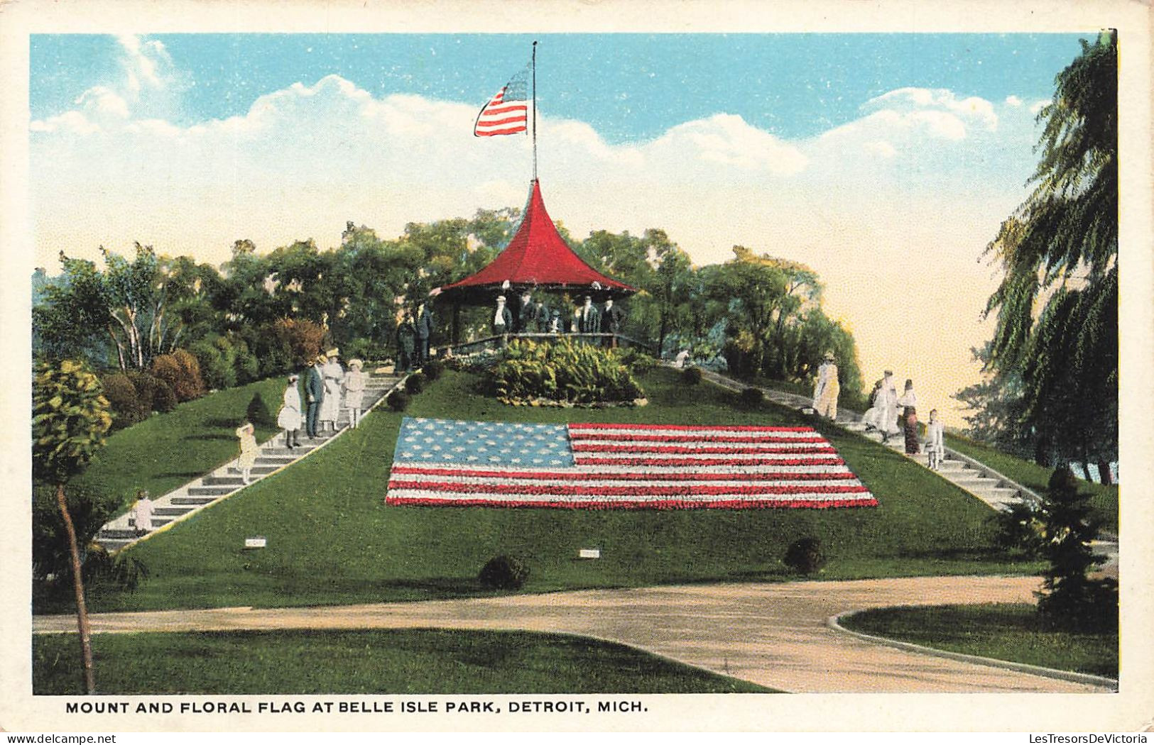 ETAS-UNIS - Mount And Floral Flag At Belle Isle Park - Detroit - Mich - Des Personnes - Carte Postale Ancienne - Detroit