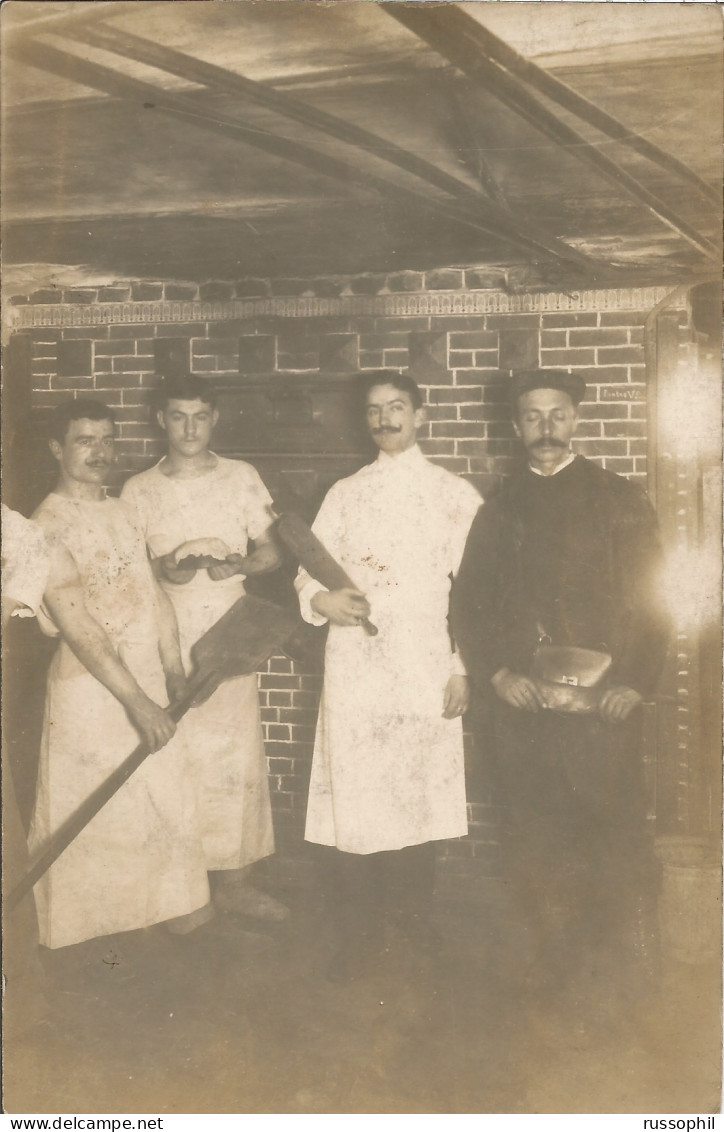 BELGIUM - PHOTOCARD - BOULANGERS - BAKERS - 1911 - Artisanat