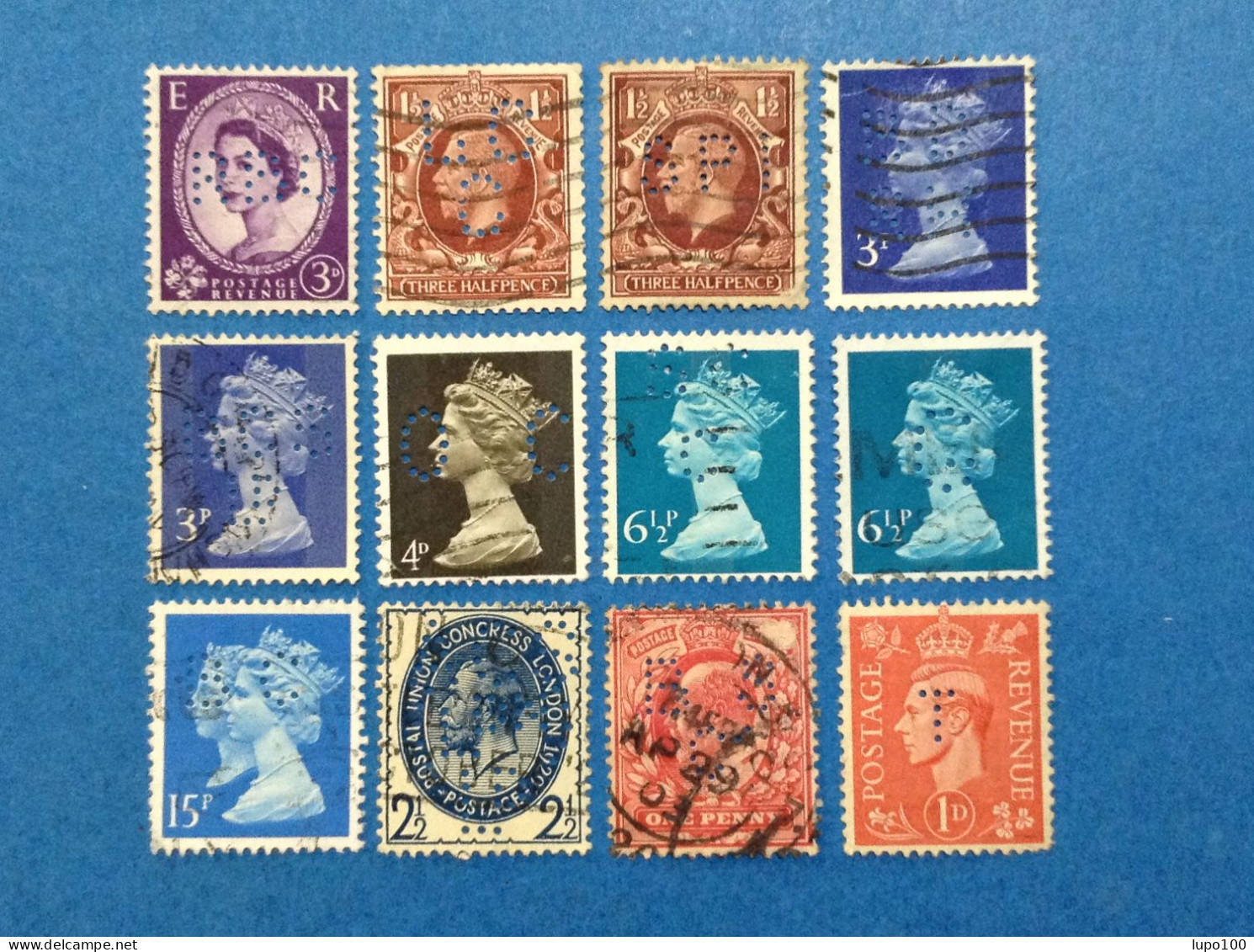 Gran Bretagna 12 Francobolli Usati Stamps Used Perfin - Perforés