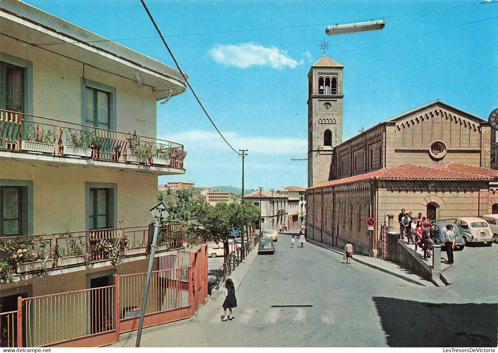 ITALIE - Aritzo - Rue Humbert Et église Paroissiale - Carte Postale - Nuoro