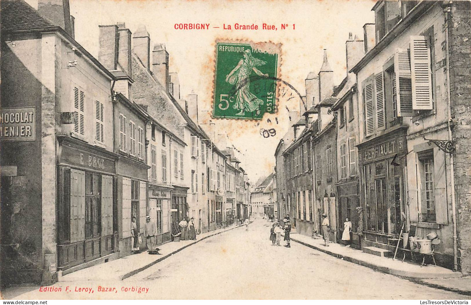 FRANCE - Corbigny - Vue Sur La Grande Rue N°1 - Carte Postale Ancienne - Corbigny