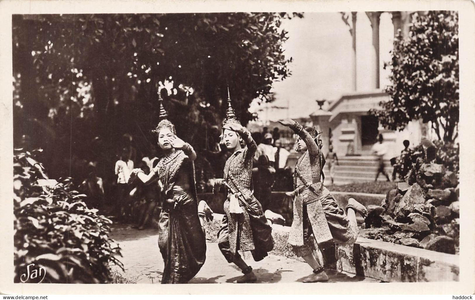 PHNOM-PEHN : TROIS DANSEUSES ROYALES - Kambodscha