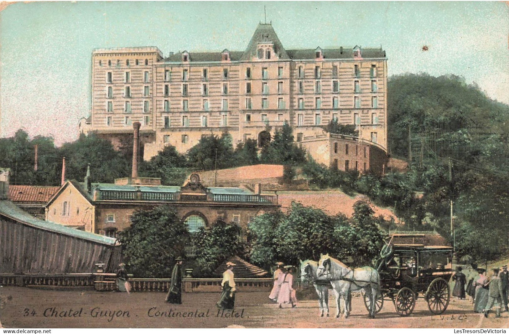 FRANCE - Chatel Guyon - Continental Hôtel - Vue Générale - à L'extérieure - Une Voiture - Carte Postale Ancienne - Châtel-Guyon