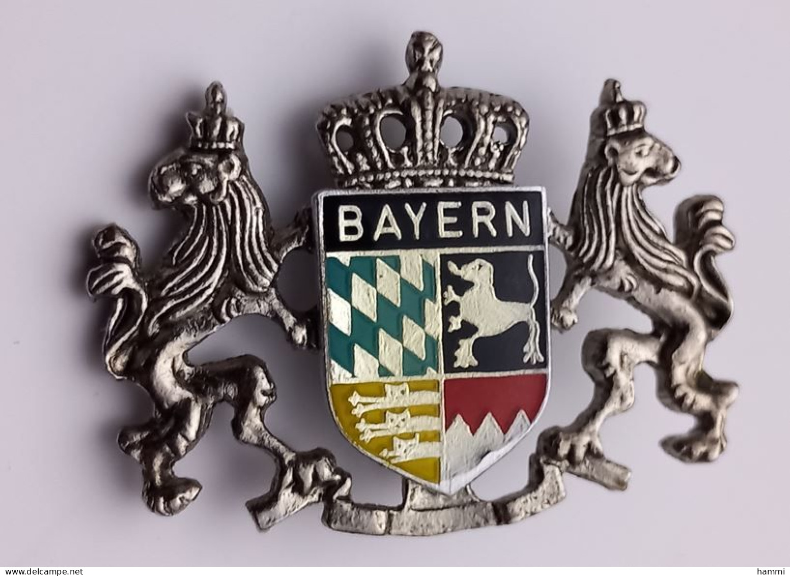 BT Broche Armoiries Du BAYERN Bavière Allemagne Superbe Qualité 40 Mm X 30 Mm Achat Immédiat - Amministrazioni