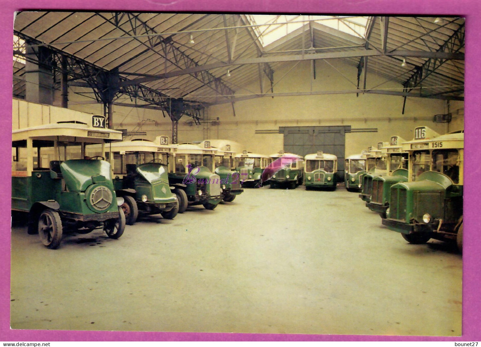 BUS AUTOCAR - Musée Des Transports De SAINT MANDE Hall Des Autobus Schneider Renault Somua Mercedes - Autobús & Autocar