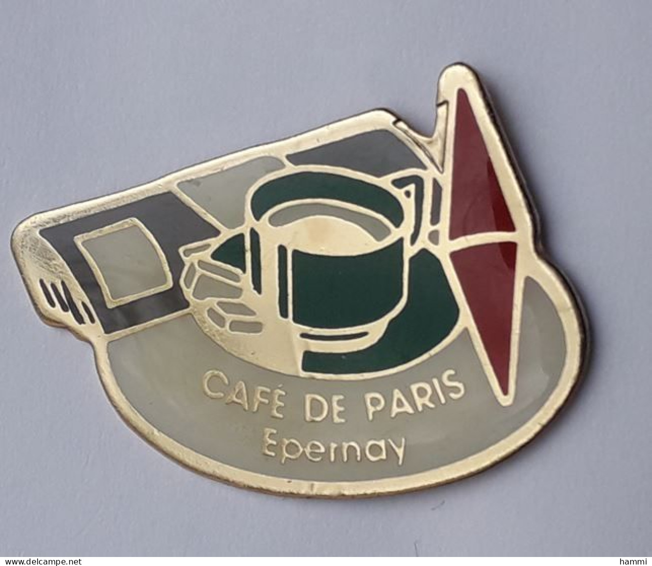 QQ412 Pin's Tasse à Café Avec Sucre Sugar Tabac Café De Paris à Epernay Marne Achat Immédiat Immédiat - Alimentation