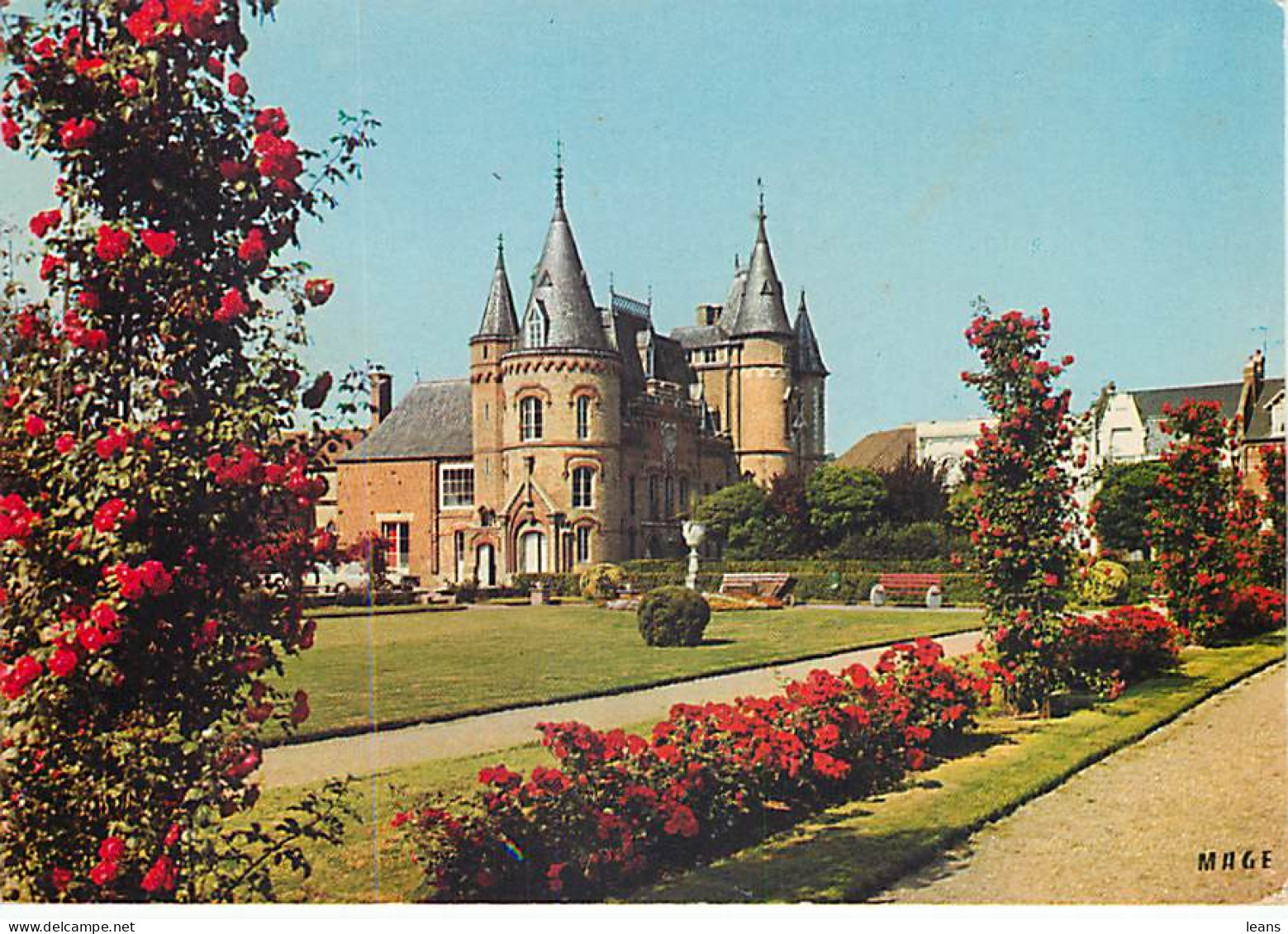 CORBIE - La Jardin Public Et L'hôtel De Ville  - Corbie