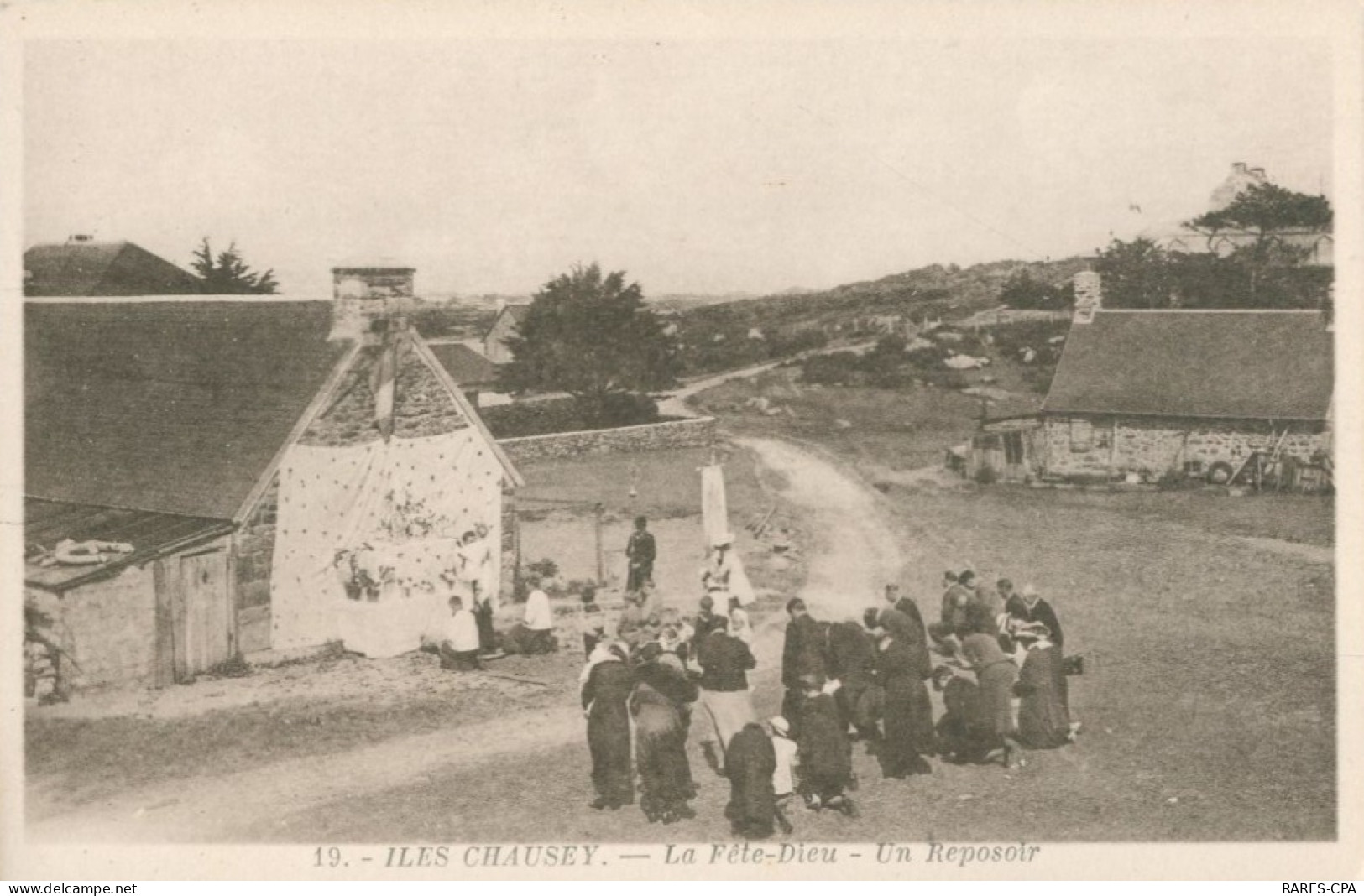 50 ILES CHAUSEY - La Fete Dieu - Un Reposoir - TTB / RARE - Otros & Sin Clasificación