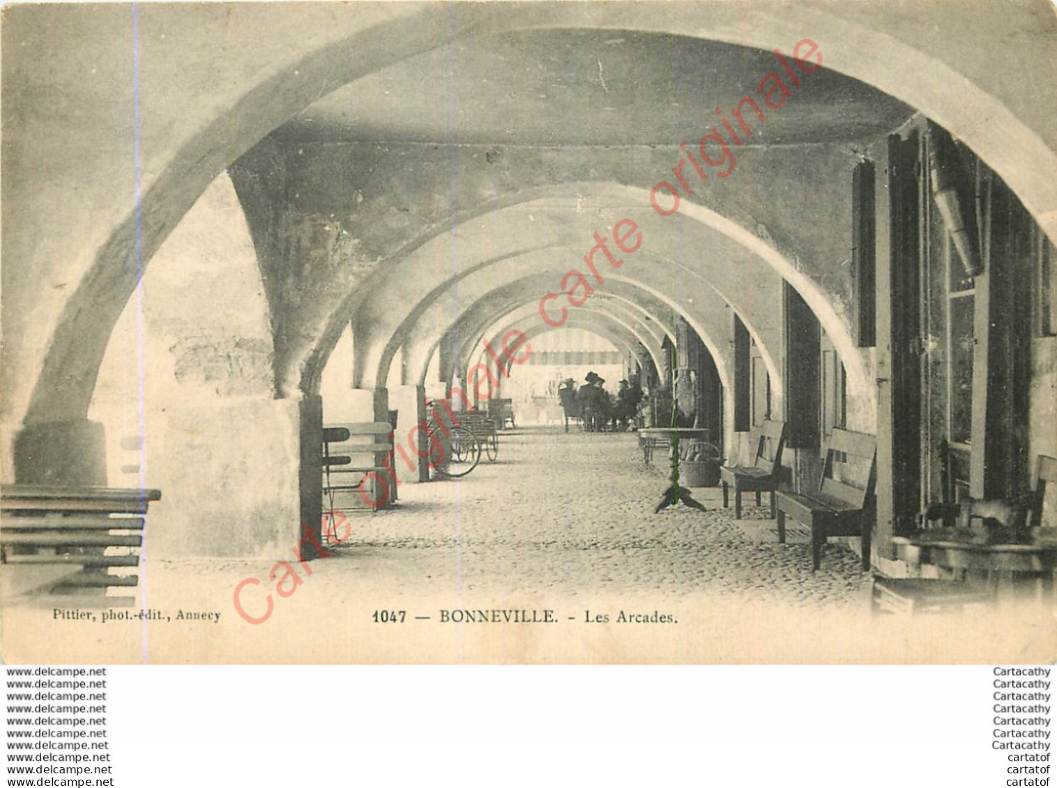 74.  BONNEVILLE .  Les Arcades . - Bonneville