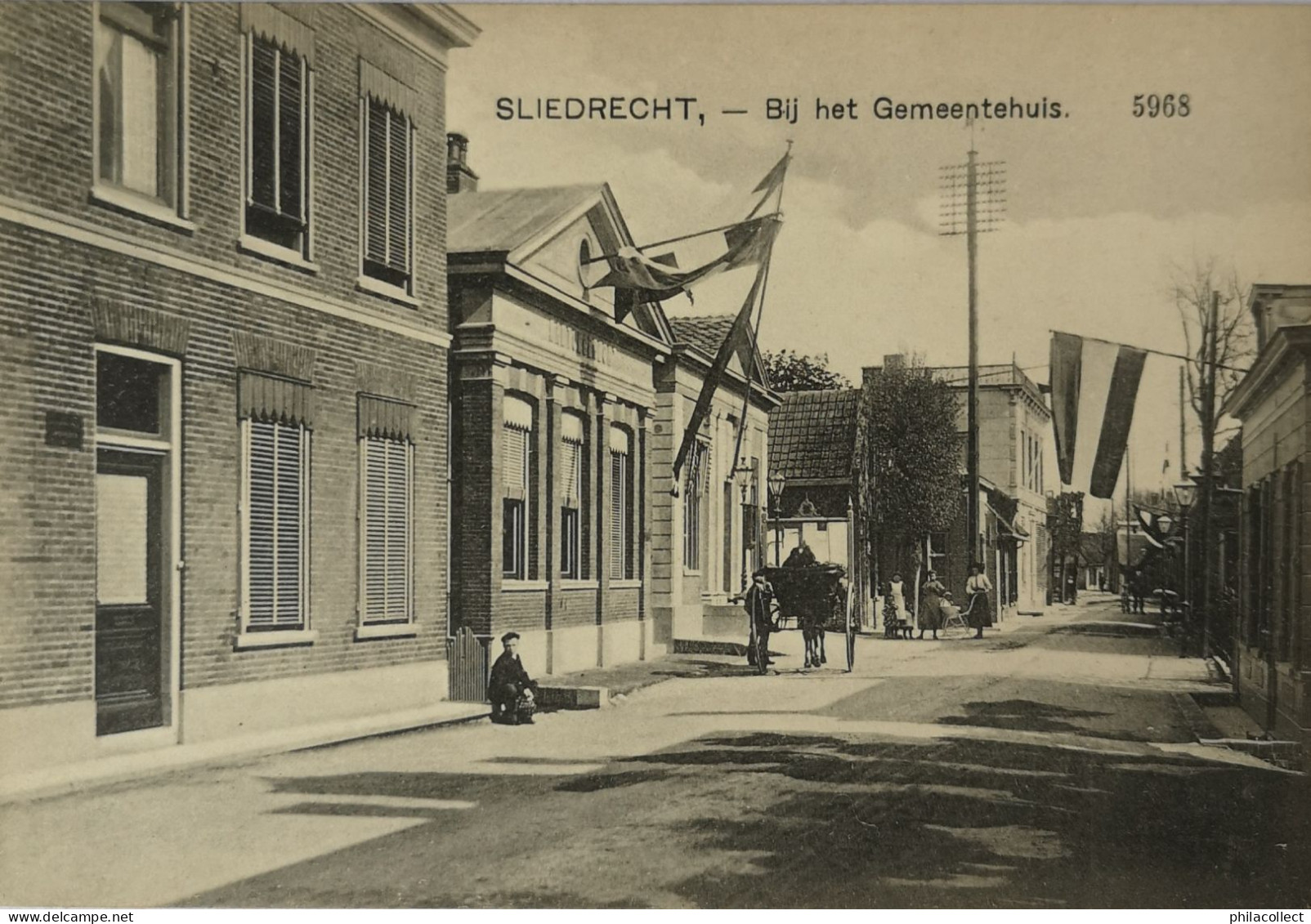 Sliedrecht (ZH) Bij Het Gemeentehuis 19?? Nauta 5968 - Sliedrecht