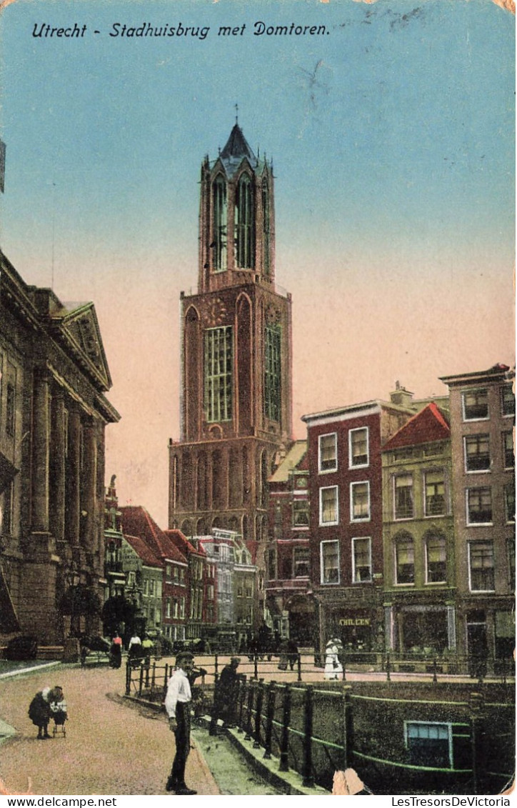 PAYS-BAS - Utrecht - Stadhuisbrug Met Domtoren - Vue Sur Une église - Une Allée - Carte Postale Ancienne - Utrecht