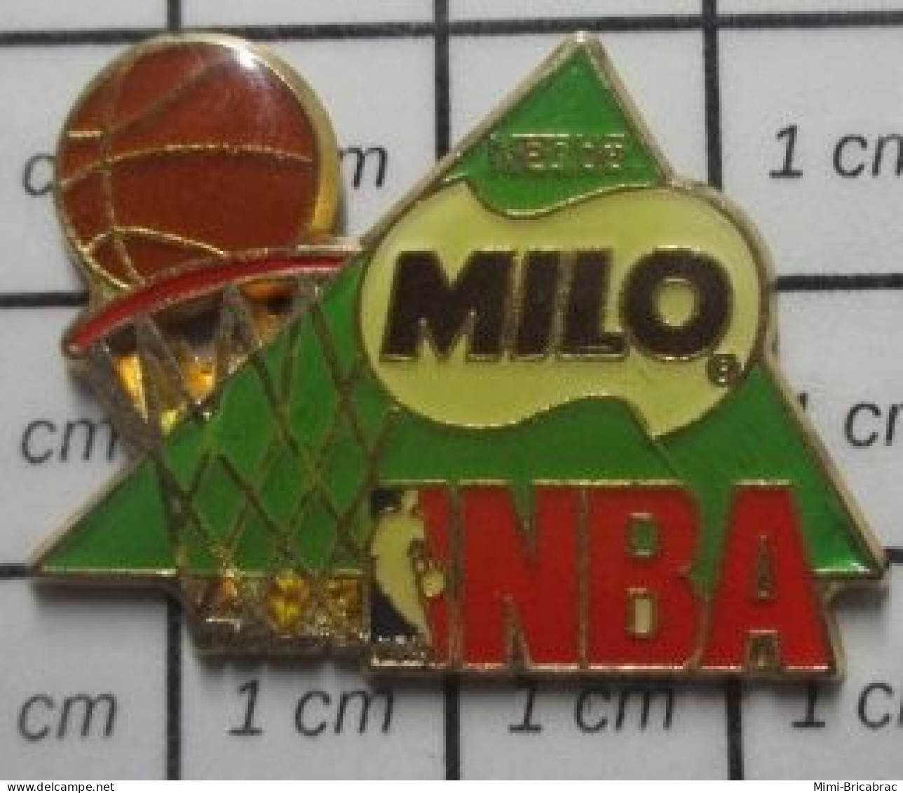 2020  Pin's Pins / Beau Et Rare / THEME : SPORTS / BASKET-BALL USA NBA GLACE MILO Sans Tintin ! - Basketball