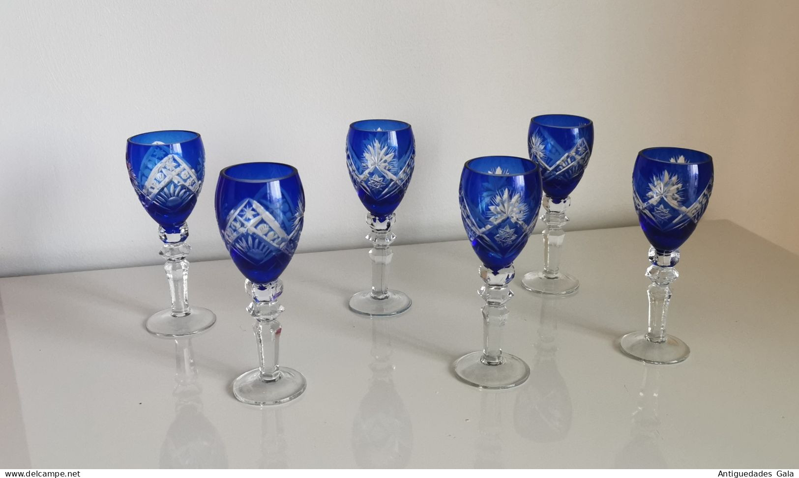 LICORERA Y 6 COPAS – CRISTAL TALLADO - Verre & Cristal