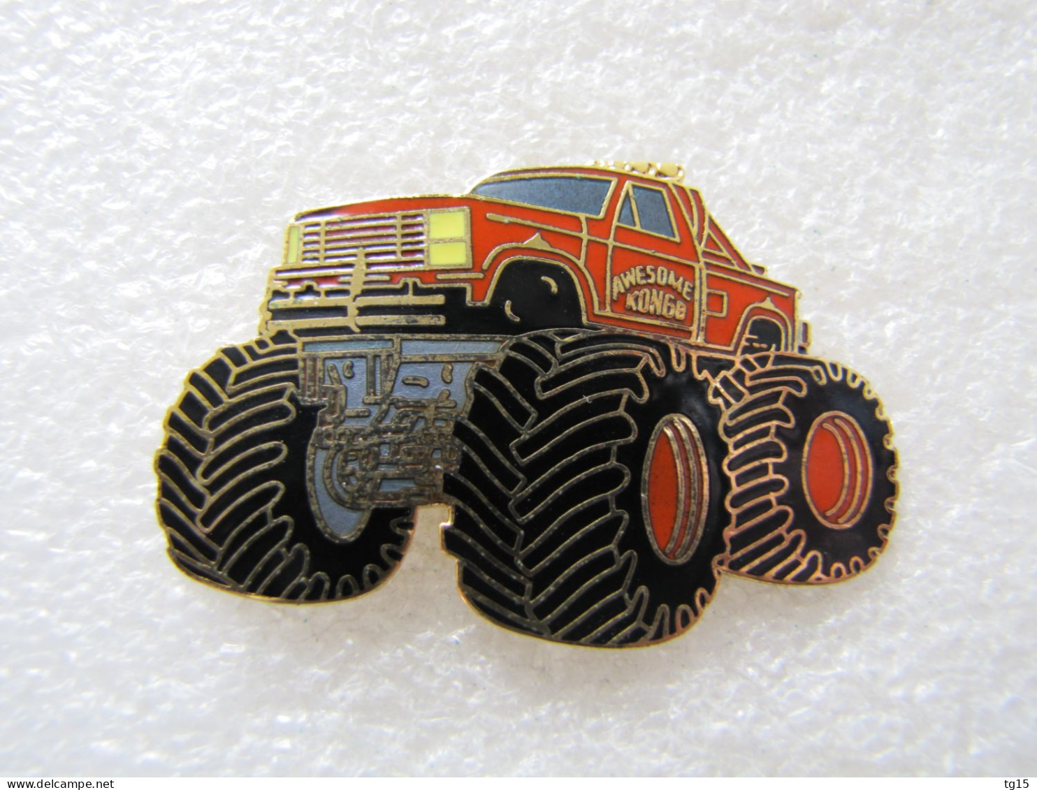 TOP  RARE  PIN'S   MONSTER TRUCK  CHEVROLET     Email Grand Feu  48 X 34 Mm - Otros & Sin Clasificación