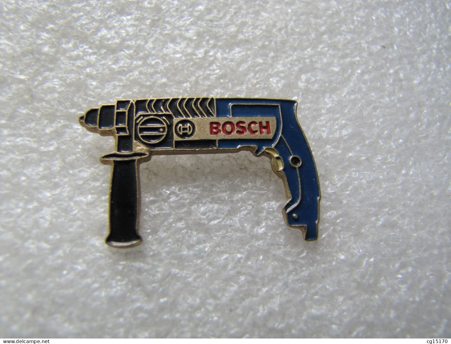 PIN'S   BOSCH   PERFORATEUR - Markennamen