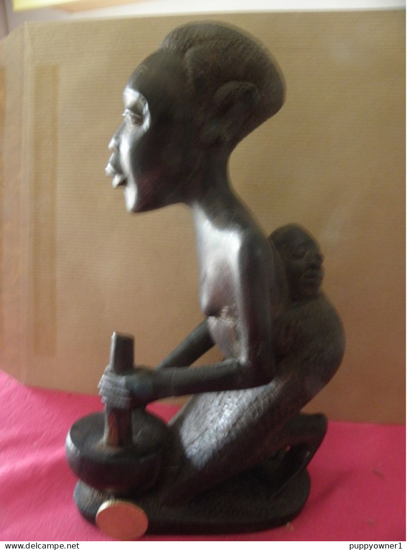Statue En Bois Africaine Sculptée à La Main Vintage - Arte Africana