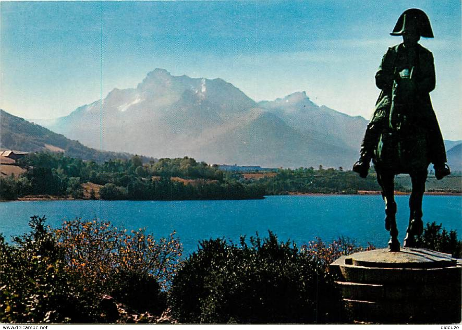 38 - Laffrey - La Statue De Napoléon (par Frémiet) Au Lac De Laffrey  - Carte Neuve - CPM - Voir Scans Recto-Verso - Laffrey