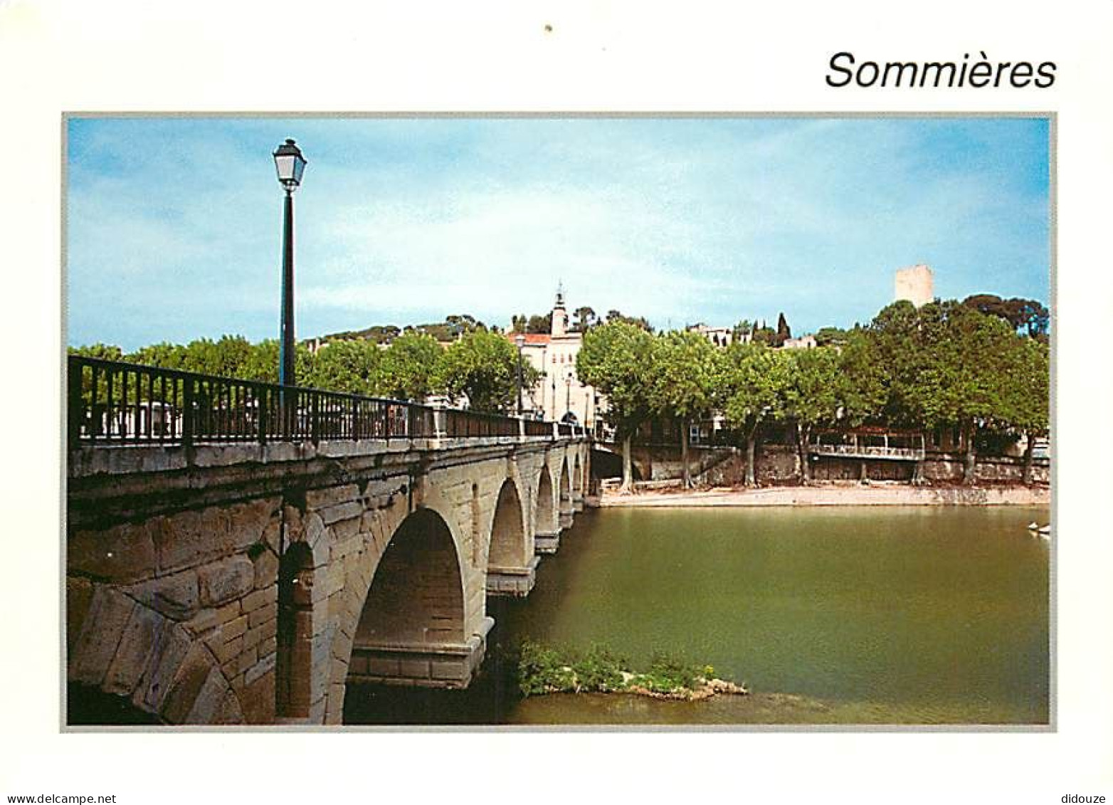 30 - Sommières - Le Pont Sur La Vidourle - CPM - Voir Scans Recto-Verso - Sommières