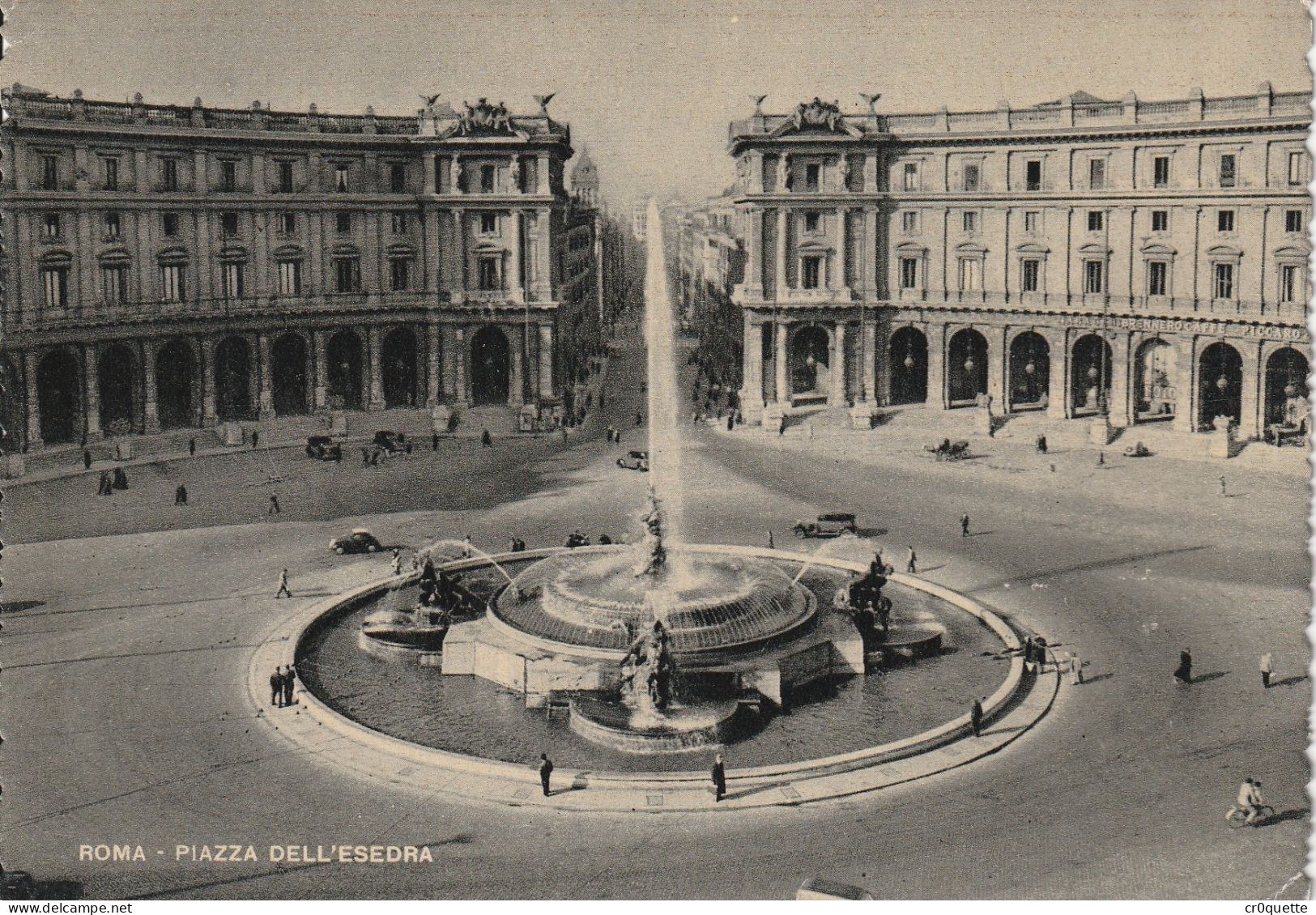 # ITALIE - ROME - ROMA / PANORAMAS et MONUMENTS vers 1950 en 32 CARTES POSTALES en NOIR et BLANC