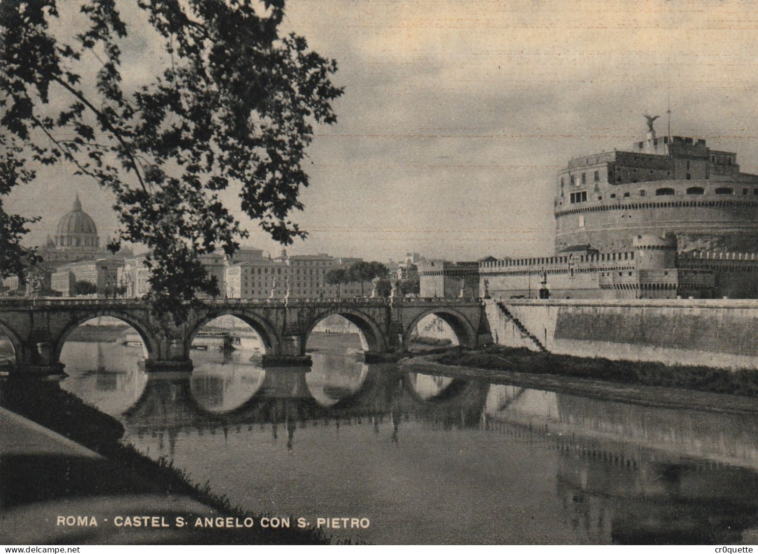 # ITALIE - ROME - ROMA / PANORAMAS et MONUMENTS vers 1950 en 32 CARTES POSTALES en NOIR et BLANC