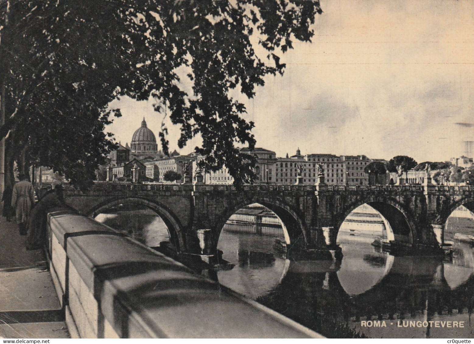 # ITALIE - ROME - ROMA / PANORAMAS et MONUMENTS vers 1950 en 32 CARTES POSTALES en NOIR et BLANC