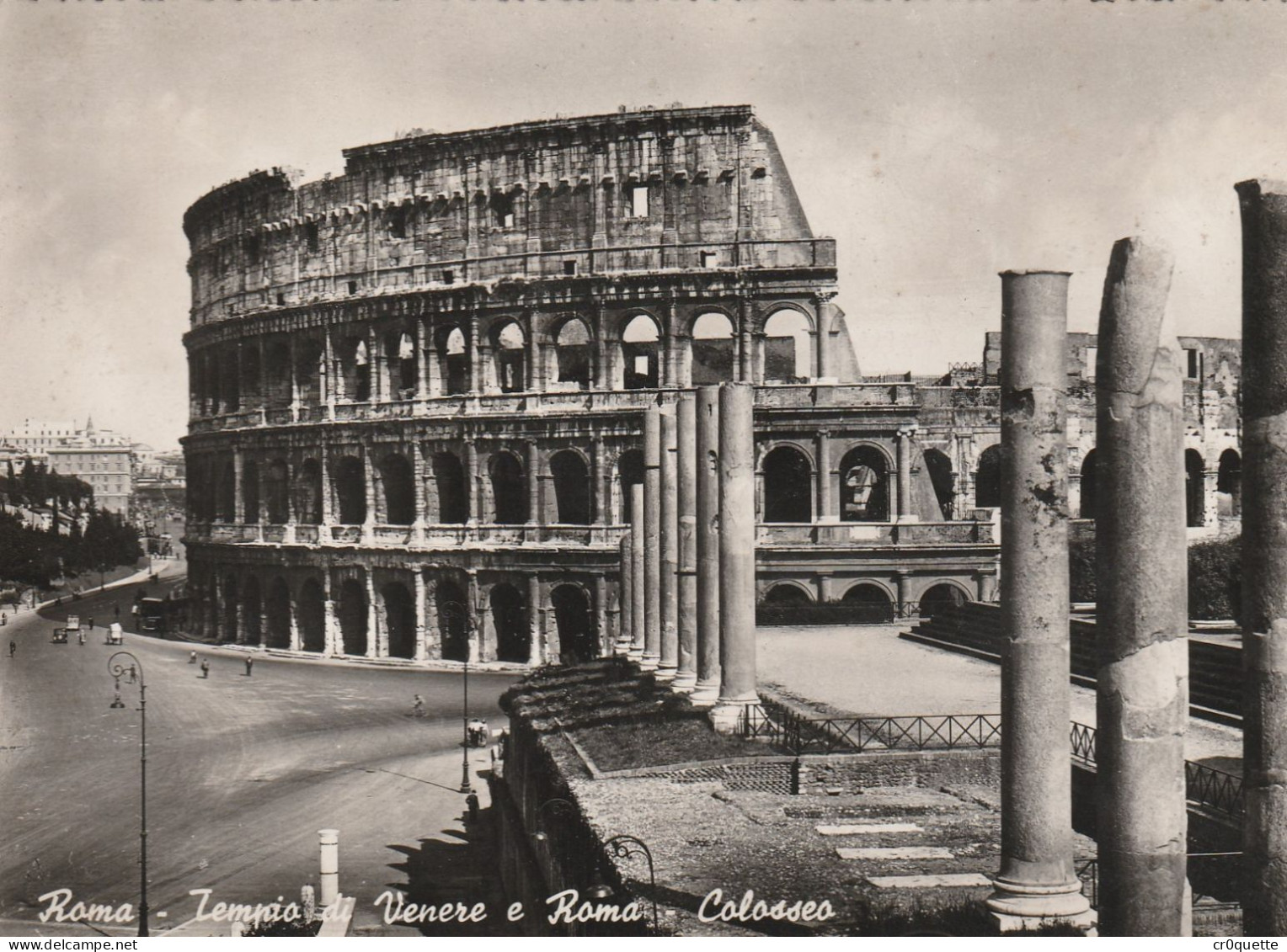 # ITALIE - ROME - ROMA / PANORAMAS et MONUMENTS vers 1950 en 32 CARTES POSTALES en NOIR et BLANC