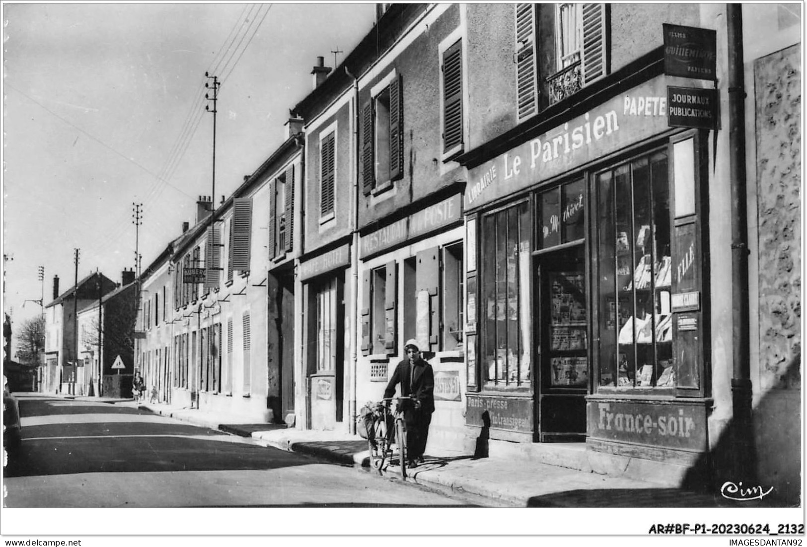 AR#BFP1-94-1066 - MANDRES -  Rue Du Général Leclerc - Commerce, Librairie - N°2 LE PARISIEN - Mandres Les Roses