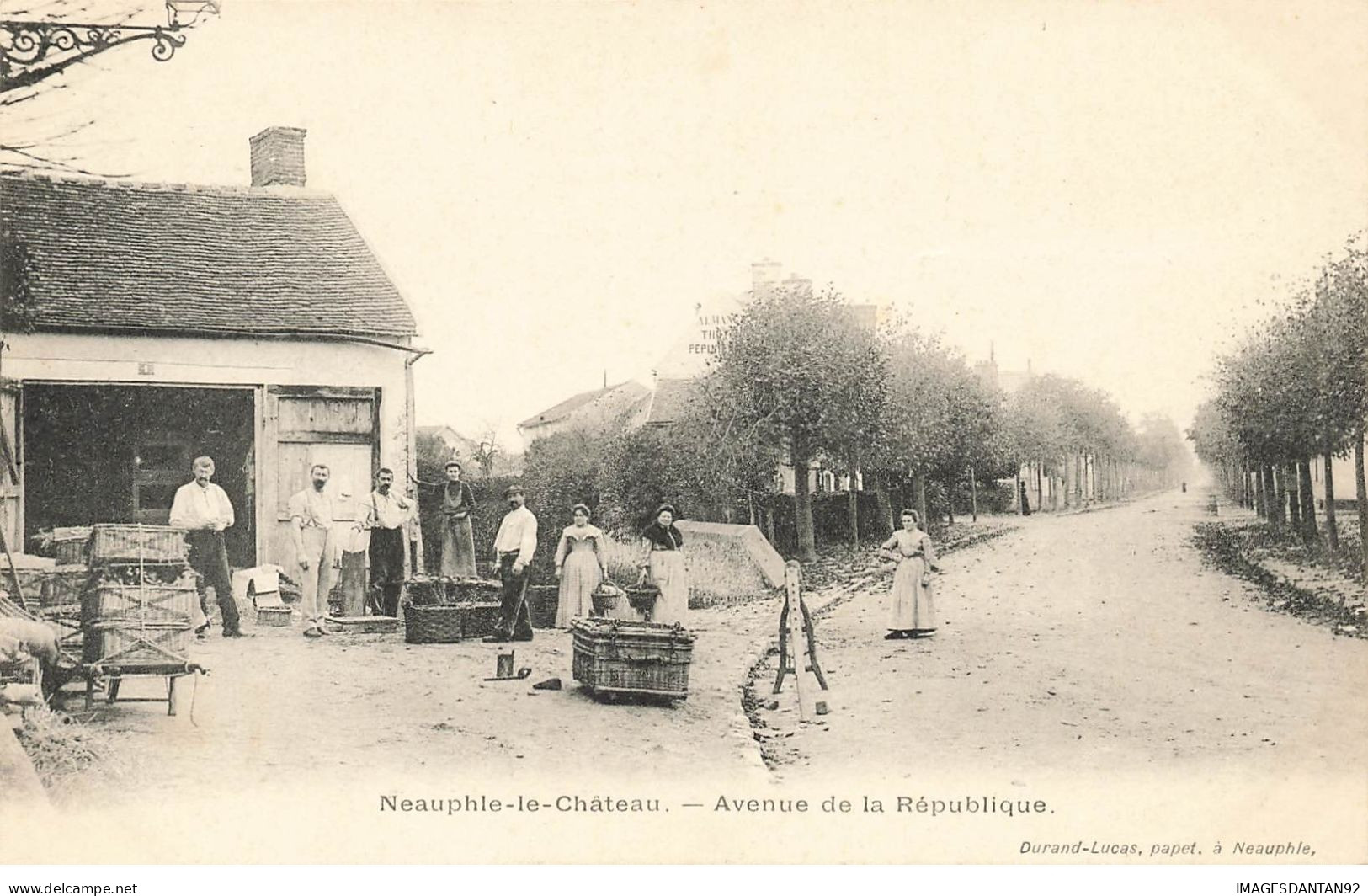 78 NEAUPHLE LE CHATEAU #24044 AVENUE DE LA REPUBLIQUE - Neauphle Le Chateau