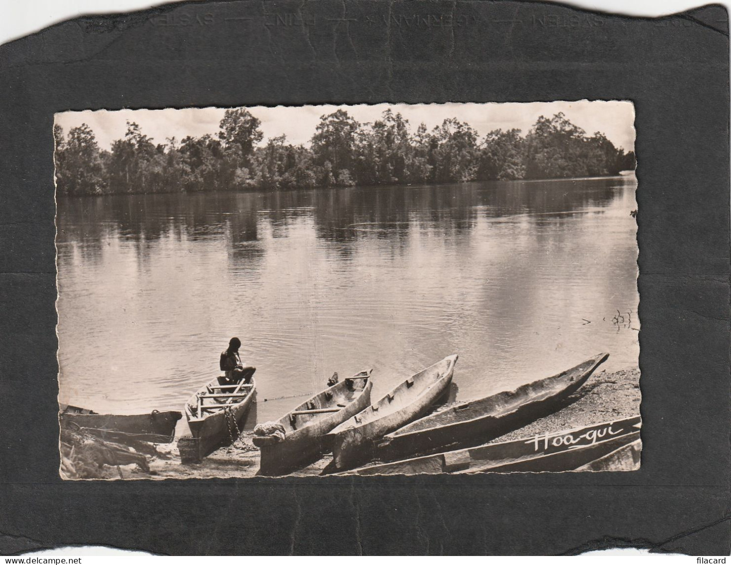 128100         Congo,   A.E.F.,  Brazzaville,   Pirogues  Sur  Le  Djoue,   NV - Brazzaville