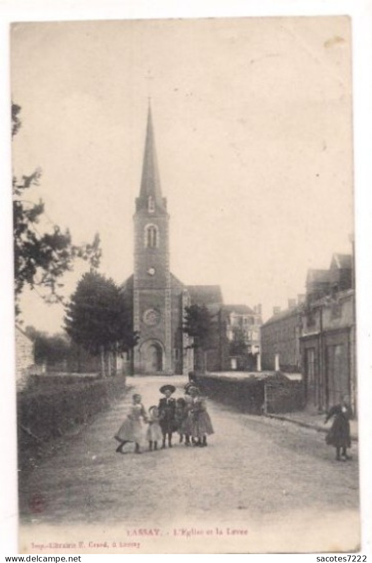 LASSAY - Eglise Et La Levée - - Lassay Les Chateaux