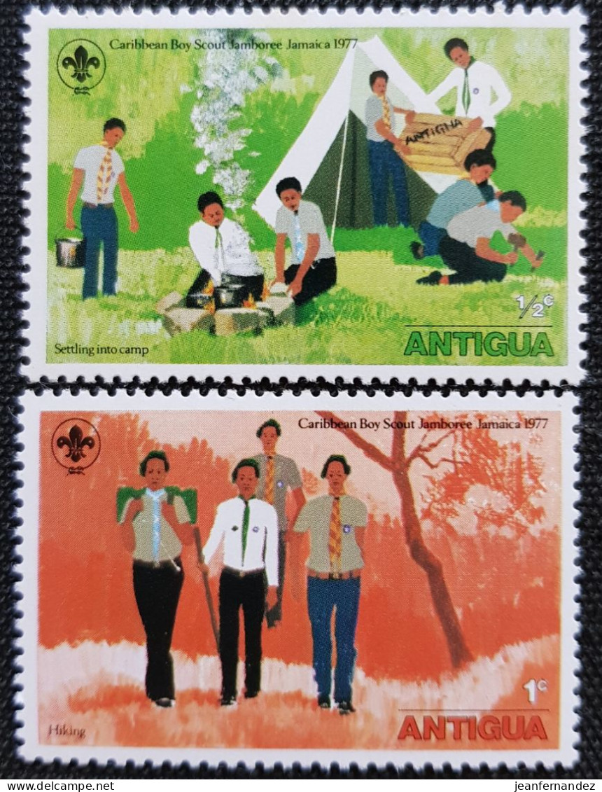 Antigua 1977 World Scout Jamboree - Jamaica   Stampworld N° 464 Et 465 - Antigua Y Barbuda (1981-...)
