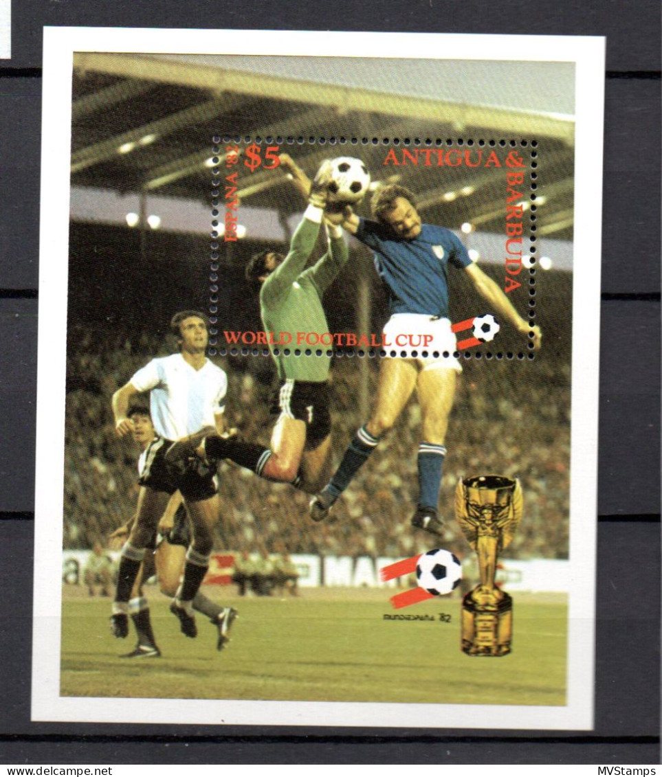 Antigua & Barbuda 1982 Sheet Soccer/Football Stamps (Michel Bl. 60) MNH - Antigua Y Barbuda (1981-...)