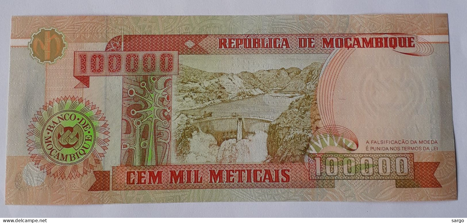 MOZAMBIQUE - 100.000 METICAIS - P 139  (1993)  - UNC - BANKNOTES - PAPER MONEY - CARTAMONETA - - Mozambique