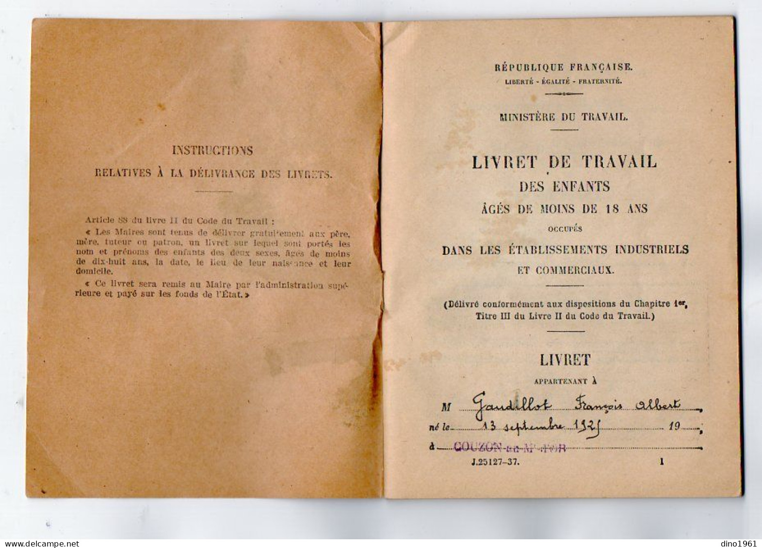 VP23.062 - COUZON AU MONT D'OR 1940 - Livret De Travail Des Enfants - M. GAUDILLOT, Forges.... De VILLEURBANNE & PARIS - Collections