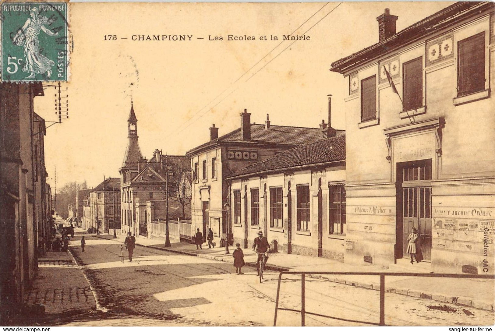 CPA 94 CHAMPIGNY / LES ECOLES ET LA MAIRIE - Champigny Sur Marne