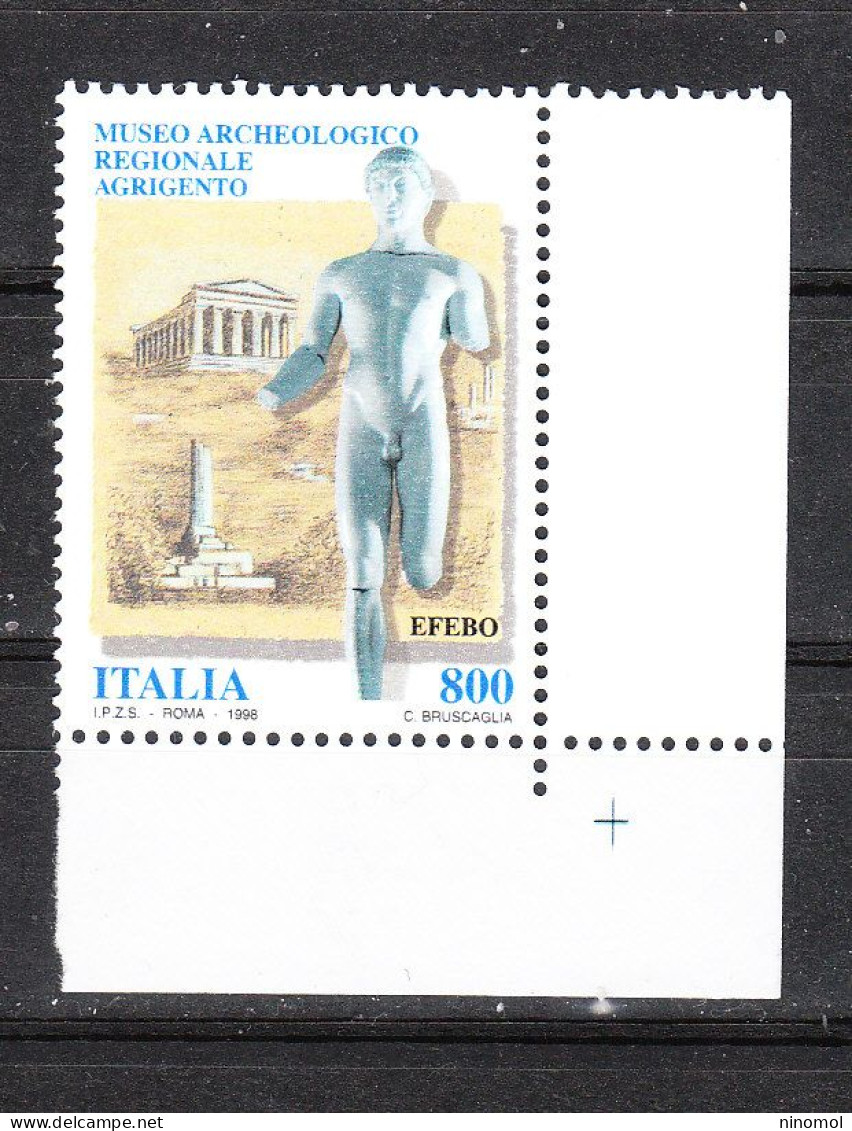 Italia   -  1998. Efebo, Nel Museo Archeologico Di Agrigento. Archaeological Museum Of Agrigento. MNH - Museos