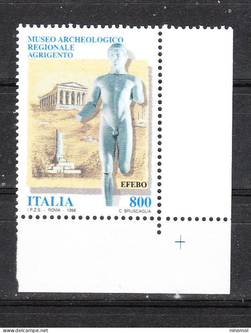 Italia   -  1998. Efebo, Nel Museo Archeologico Di Agrigento. Archaeological Museum Of Agrigento. MNH - Museums